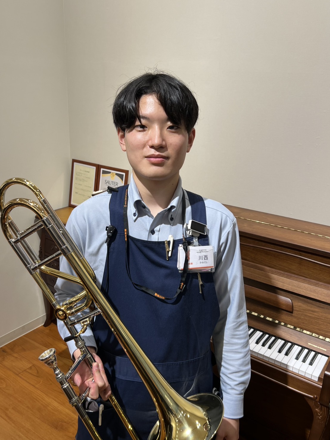 管楽器アドバイザー
川西（かわにし）

趣味はジャズ・クラシックを聞くこと、サイクリングをすることです。
トロンボーンを吹いています！
管楽器をはじめ、ピアノやギター等でも、ぜひご相談下さい。
