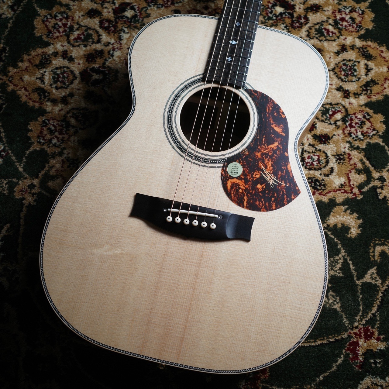 新品MATON EBG808 ARTIST