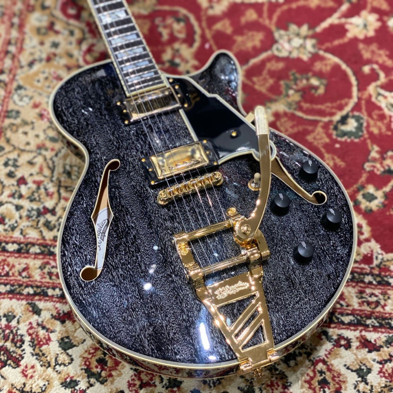 D'Angelico Excel SS Shield Tremolo Black Dog 