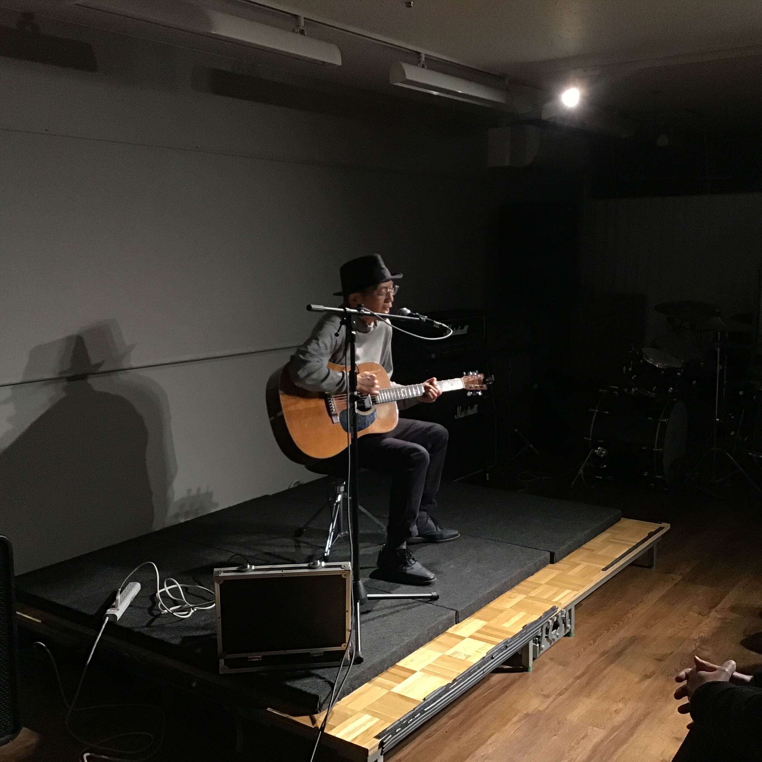 ギター弾き語り守　俊幸