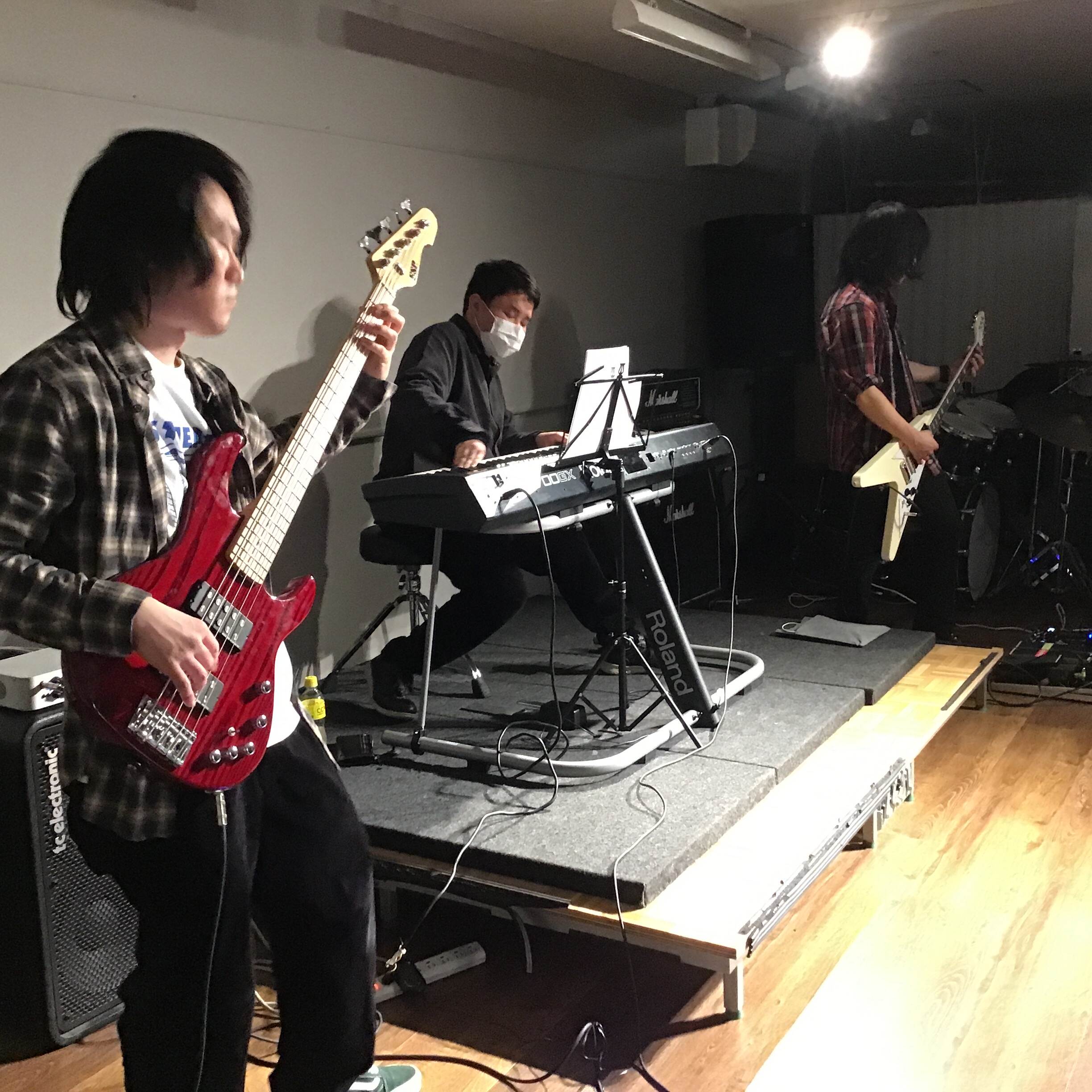3ピースバンドION