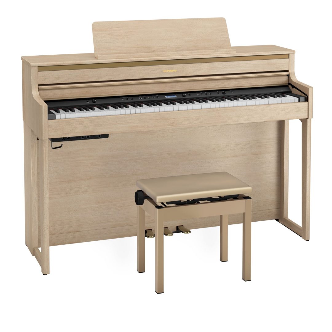メーカー：Roland
型名：HP704 LAS
販売価格(税込)：￥209,000

☆本格的な鍵盤タッチと豊かなサウンド。デザインにもこだわったワンランク上のホームピアノ。