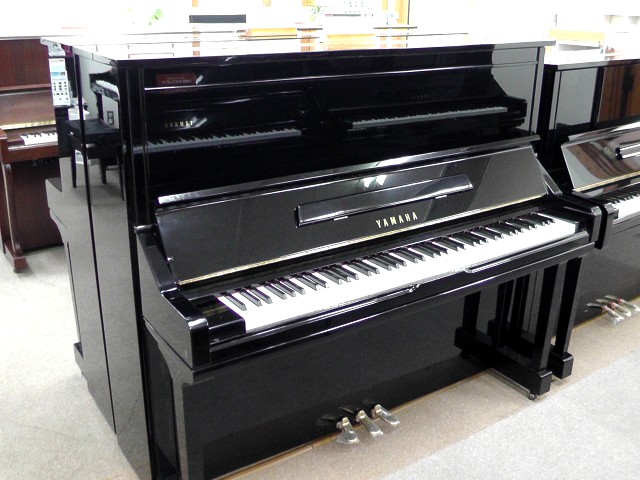 YAMAHA 
中古 YU3 /2000年製

高さ:131cm　幅：153cm
奥行：65cm　重さ：235kg

￥715,000（税込）