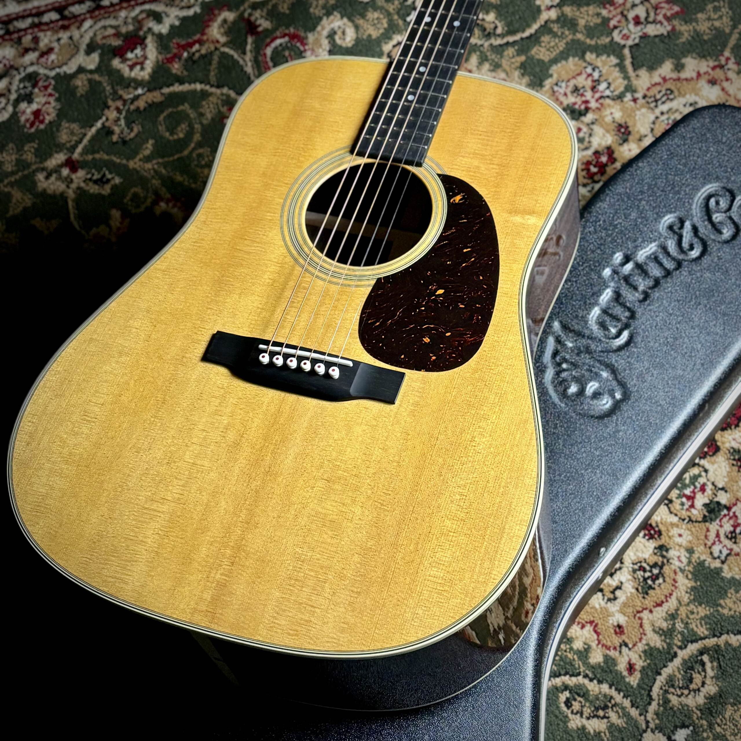 Martin D-28 Standard SN:2750971
1台限りの特別価格！
￥550,000(税込)
→￥440,000(税込)