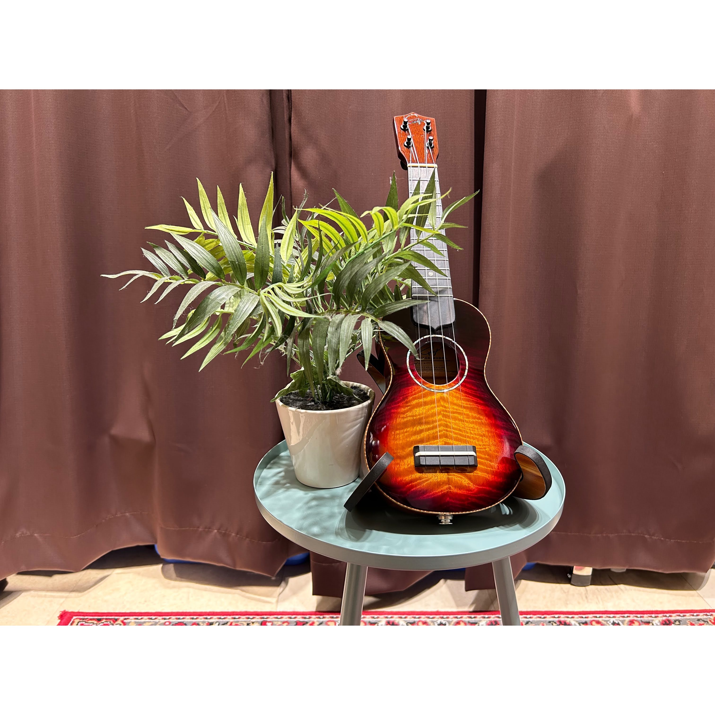 100年前のギブソンのウクレレをG-Laboが現代風にアレンジ！GM Vintage Series モデル　12フレット　P.Uあり