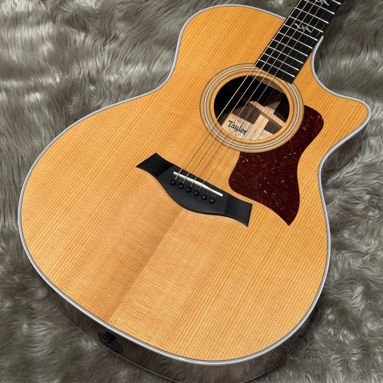 Taylor414ce RW V-Class