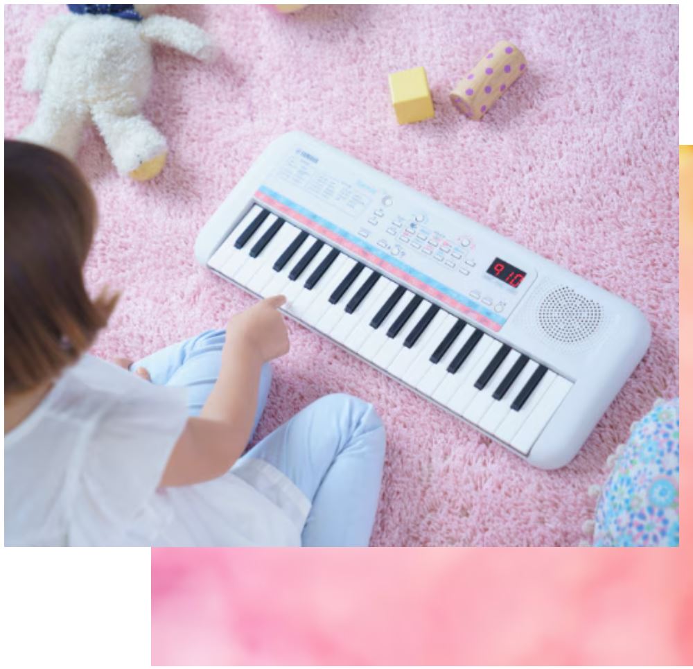 楽しい効果音とリアルな楽器の音。音当てクイズもできる、親子で楽しめるミニキーボード。YAMAHA　Remie：PSS-E30
