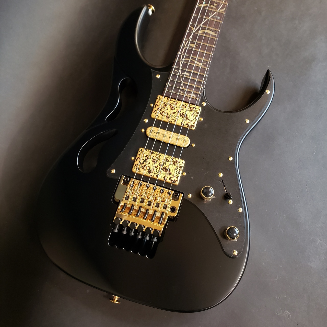 Ibanez PIA3761 Steve Vai Signature Model