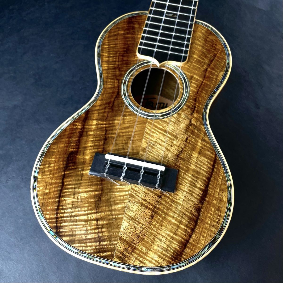 TRUTH ソプラノウクレレTUS-43 Hawaiian Koa Soprano