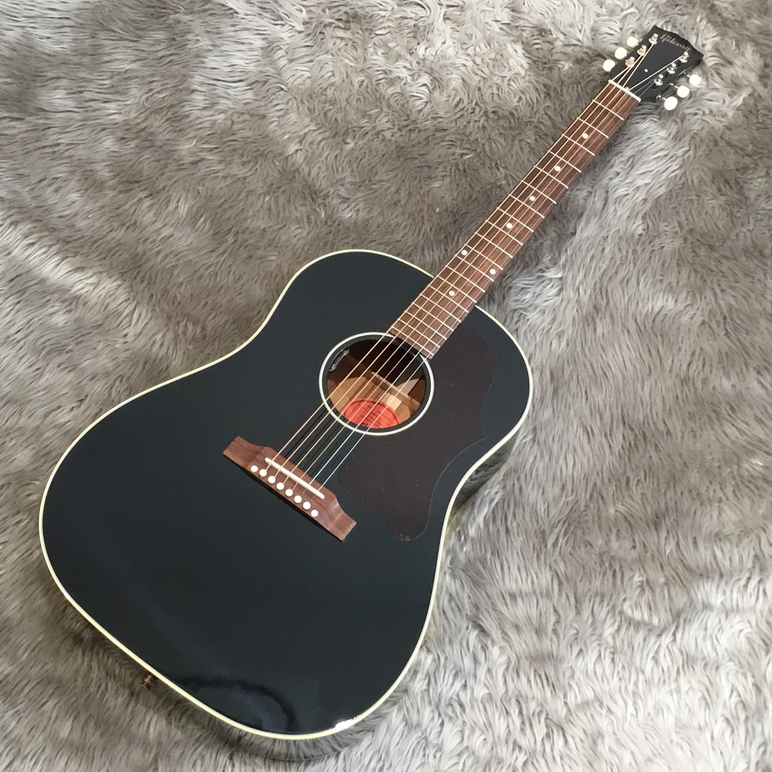 アコースティックギター】Gibson/Martin/Taylorのご紹介 ｜ ららぽーと