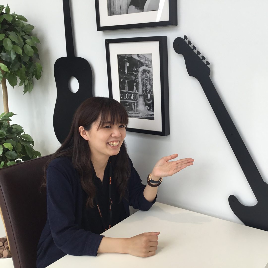 浦﨑祐梨菜(うらさきゆりな) 　　
スタッフ＆音楽教室　ピアノ講師



-コメント-
スタッフ兼ピアノ講師をしております、浦﨑です。
小さなお子様から大人の方まで、楽しく続けていただけるレッスンを大事にしています。
ピアノや楽譜の事など、お悩みの事がありましたら、お気軽お声掛けください。