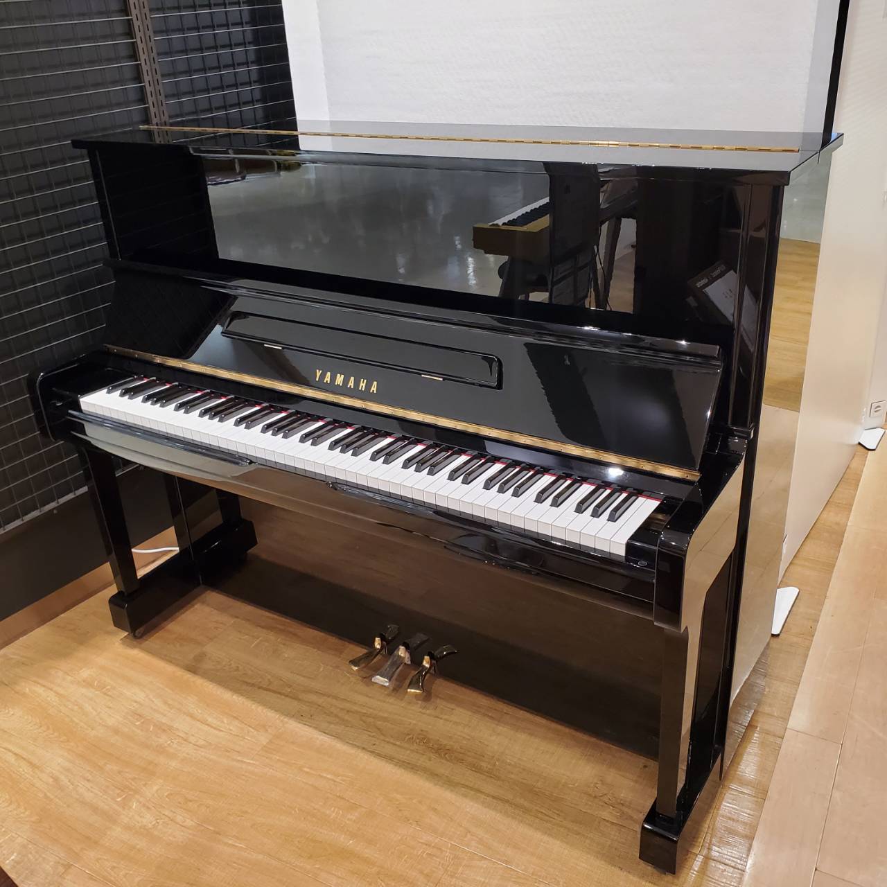 中古アップライトピアノヤマハ U100