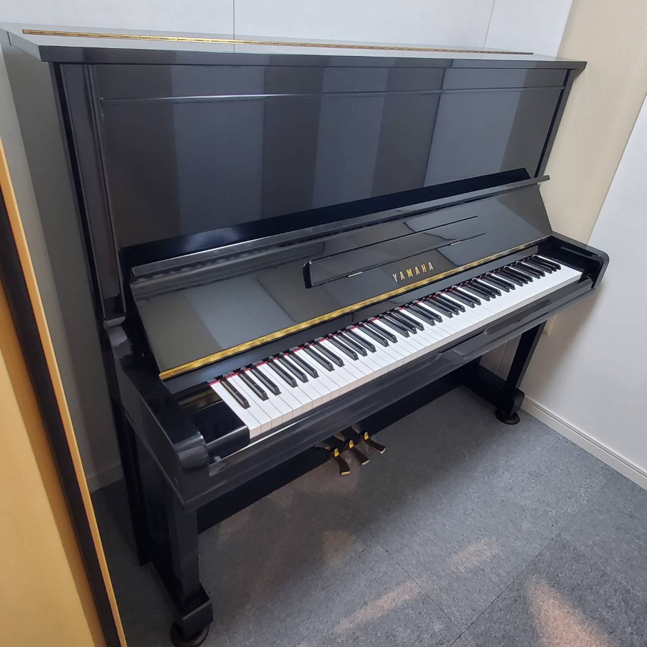 中古アップライトピアノヤマハ U300