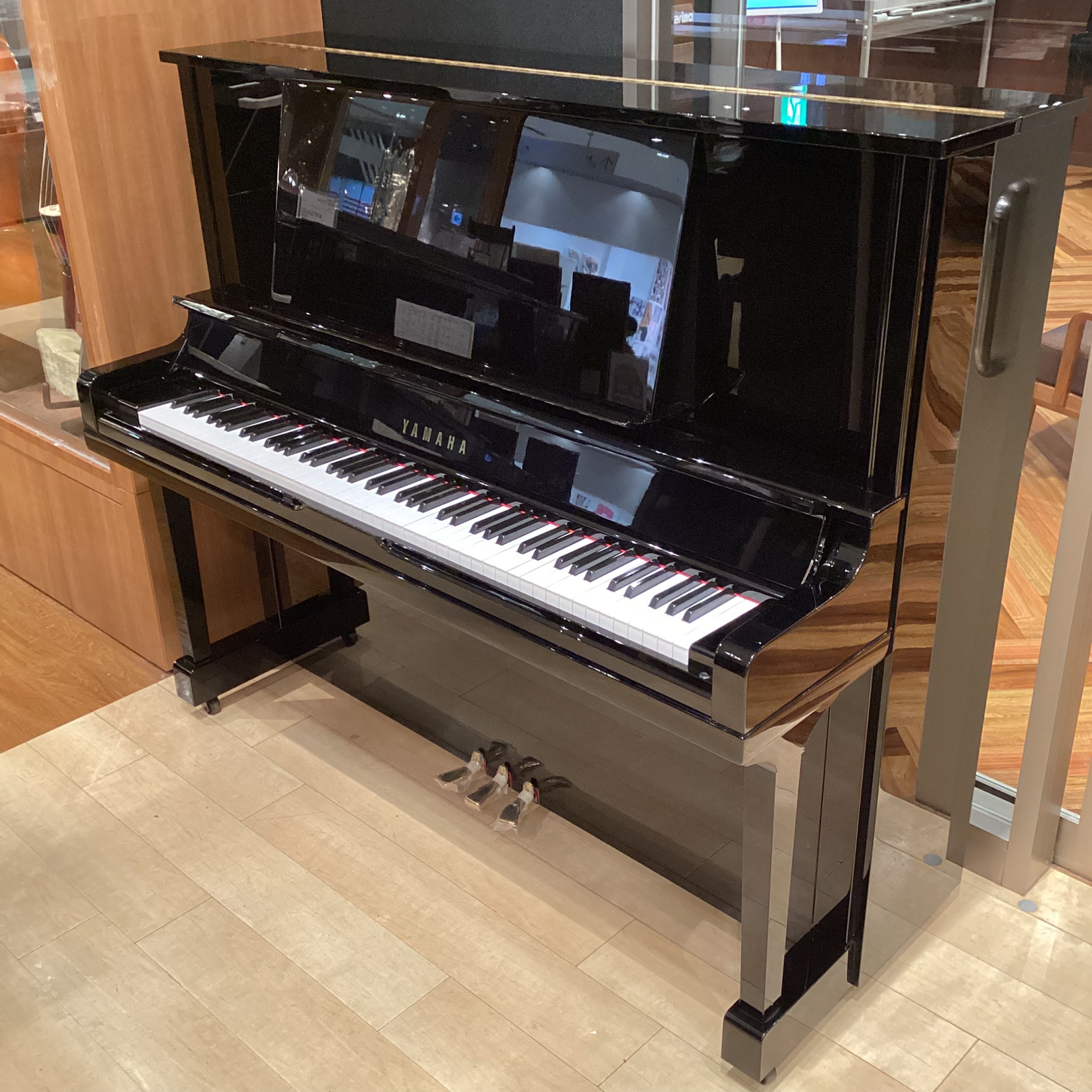 YAMAHA（ヤマハ）/中古アップライトピアノUX30BL（黒鏡面仕上げ）/1988年製