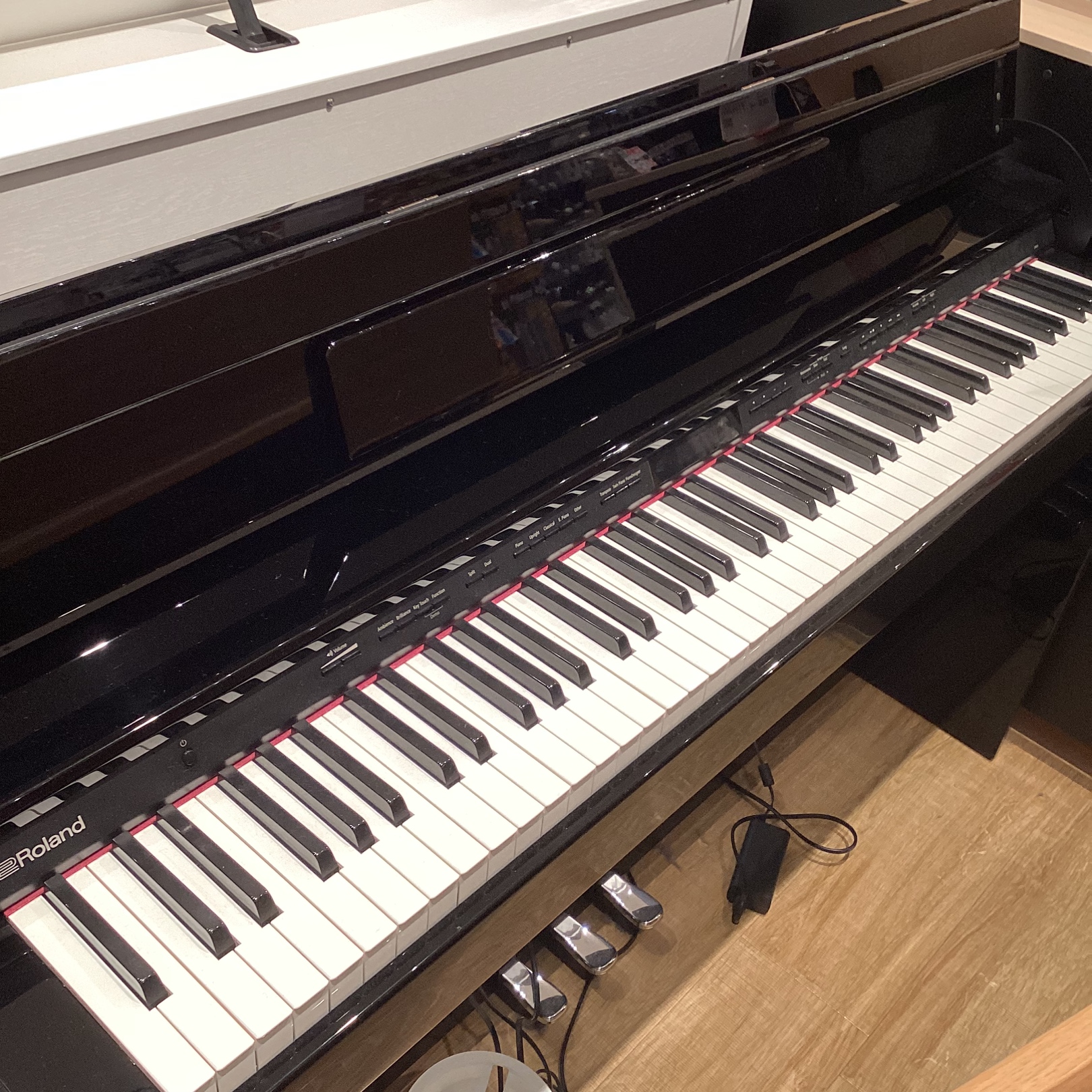 Roland（ローランド）/電子ピアノDP603-PES（黒鏡面仕上げ）2018年製　展示品アウトレット