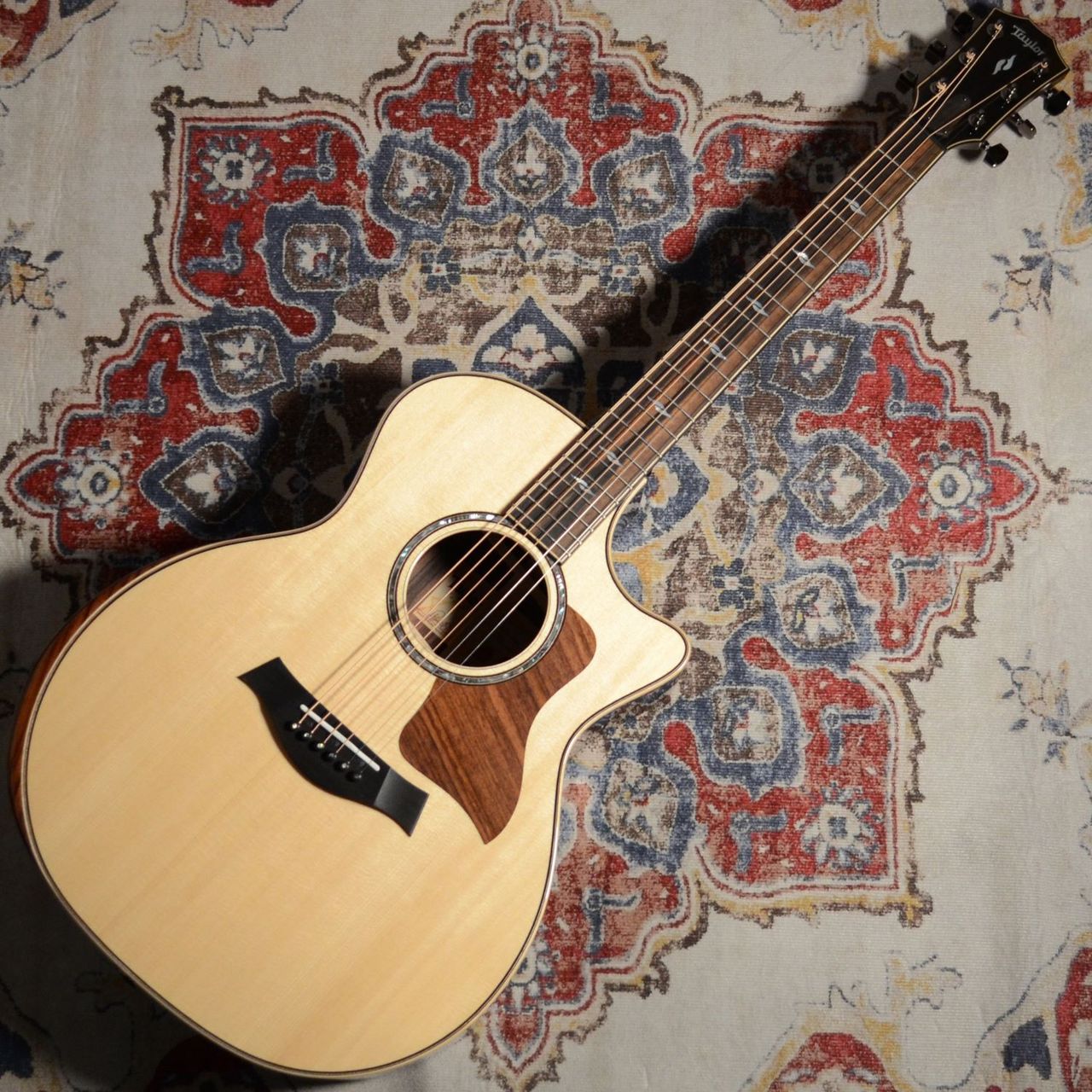 エレクトリックアコースティックギター814ce J-Spec