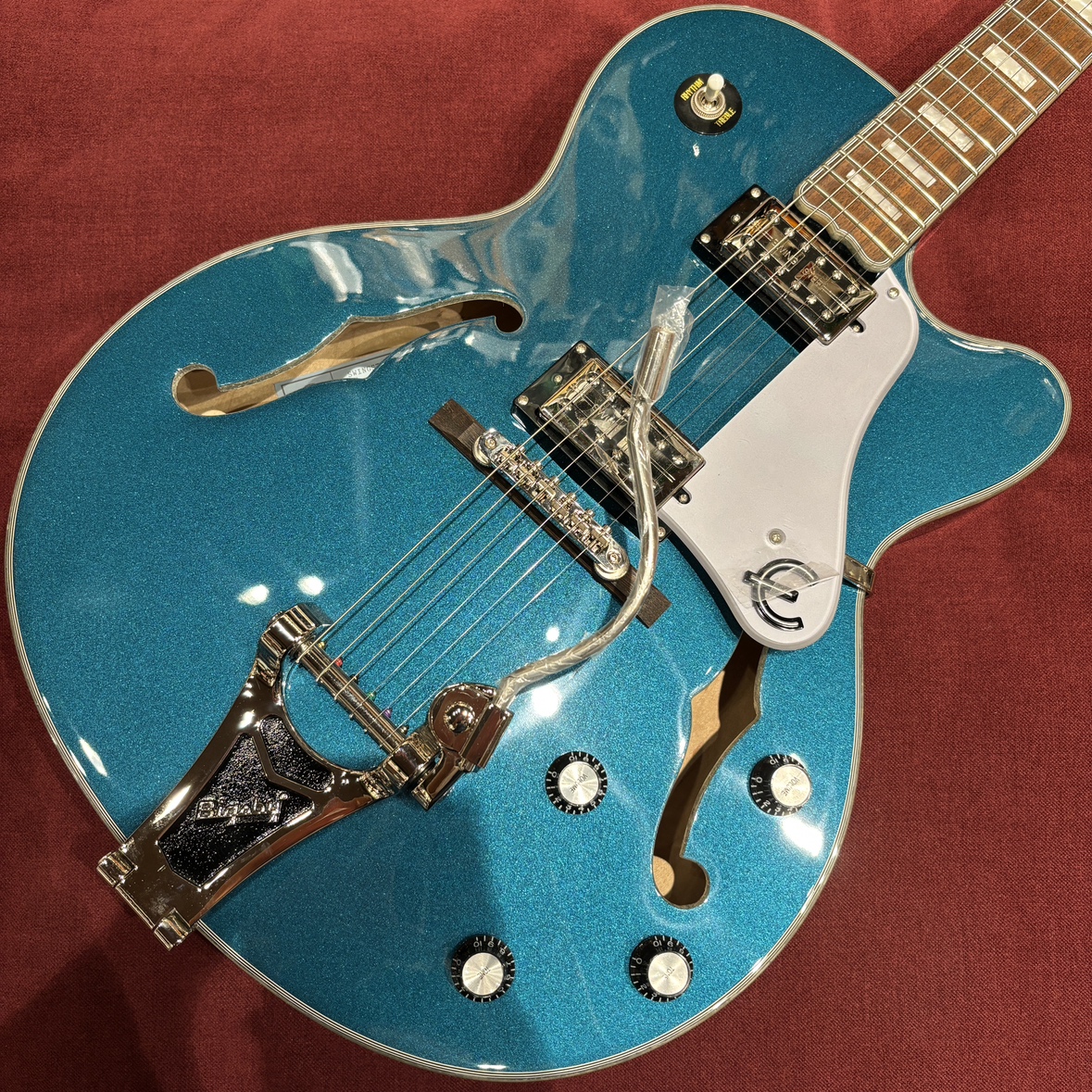 Epiphone　Emperor Swingster