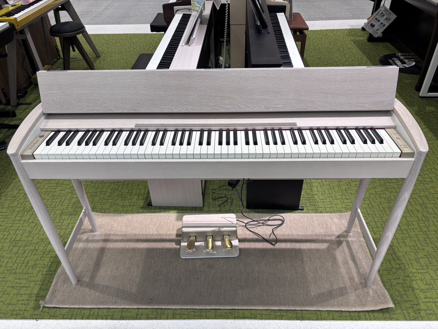 電子ピアノ（木製鍵盤）Roland・KF-10（きよら）店頭展示品現品特価！