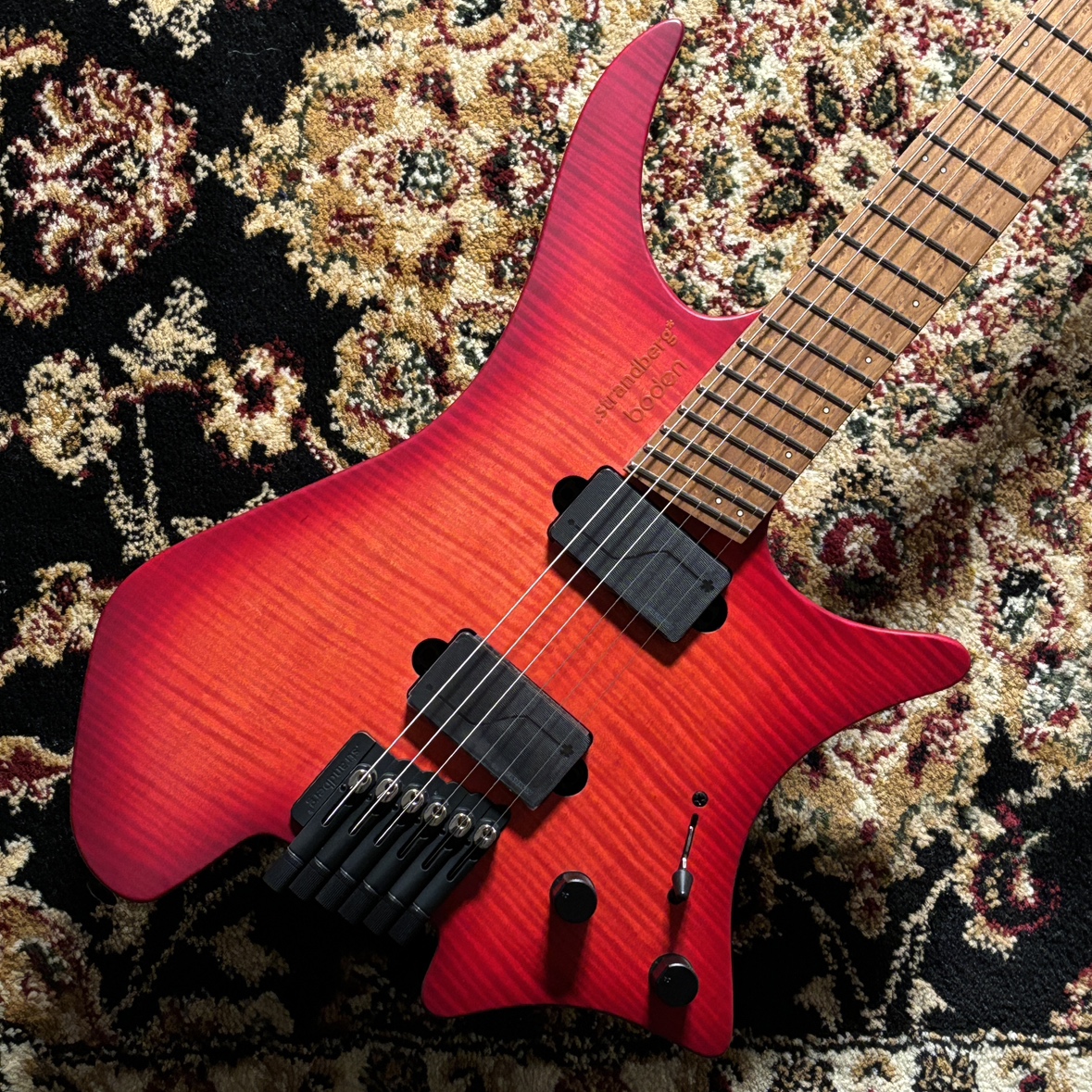 StrandbergBoden Original N2.6 Sunset Coral Burst Satin