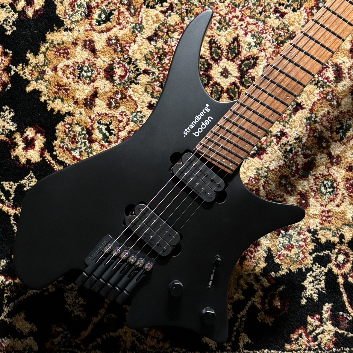 StrandbergBoden Standard N2.6 Black Satin Metallic
