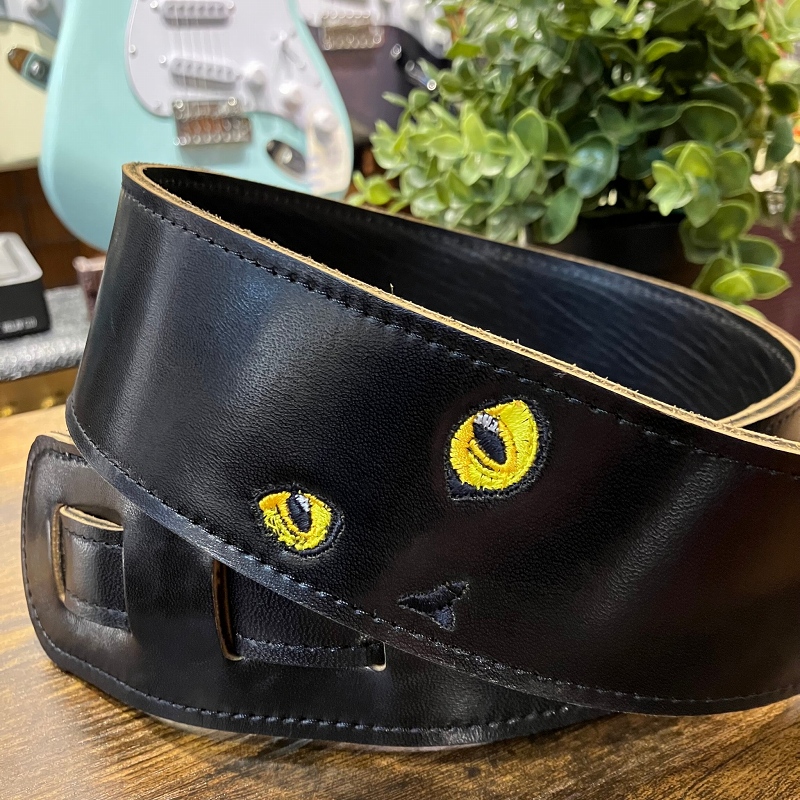 Grande uomo黒猫/ホースハイド Yellow eyes【SOLD OUT！】