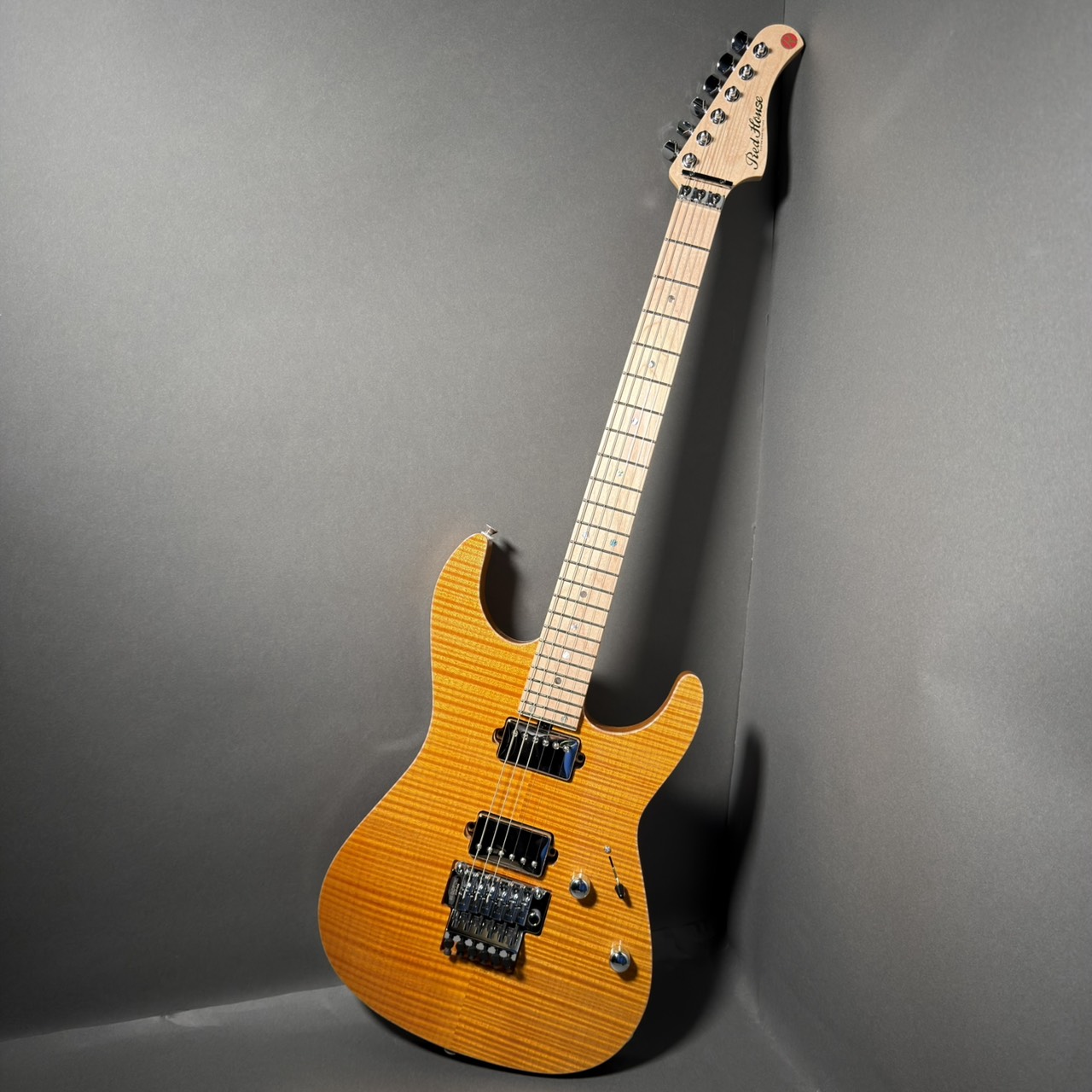 Red house GuitarsSeeker S/HH TAM