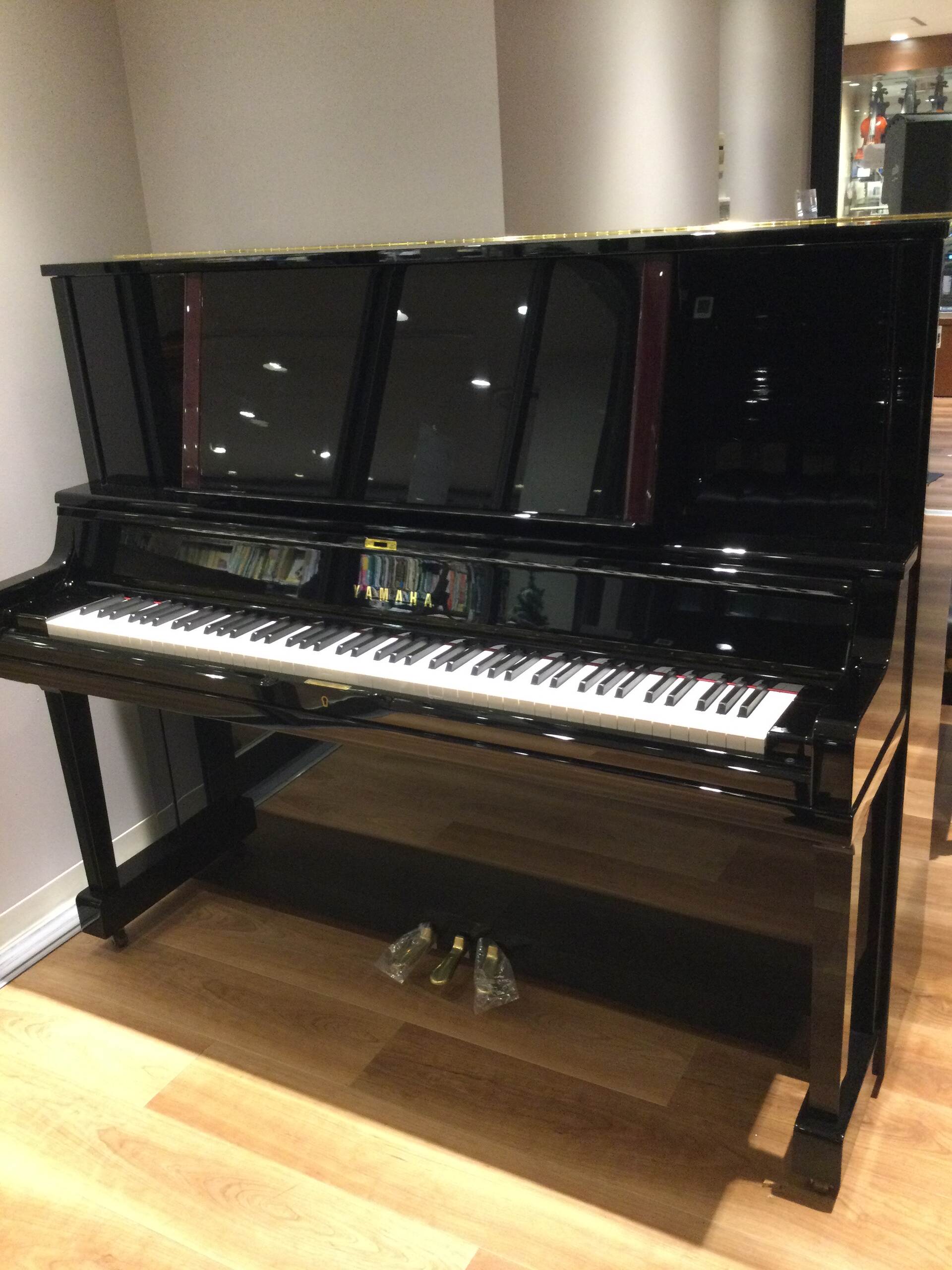YAMAHA　アップライトピアノYUS5