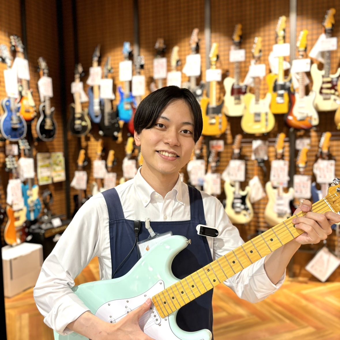 ギターアドバイザー山本　圭吾