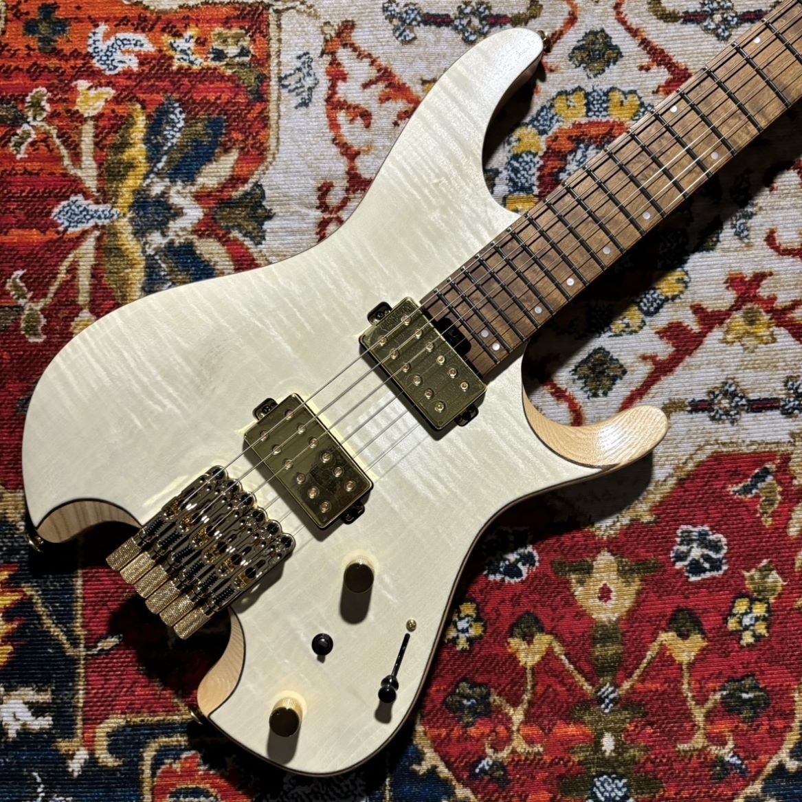 エレキギターQ52FMG