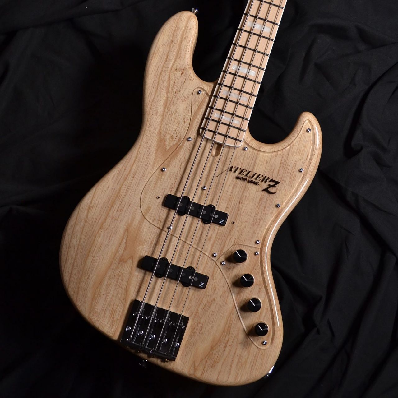 ATELIER ZM245
