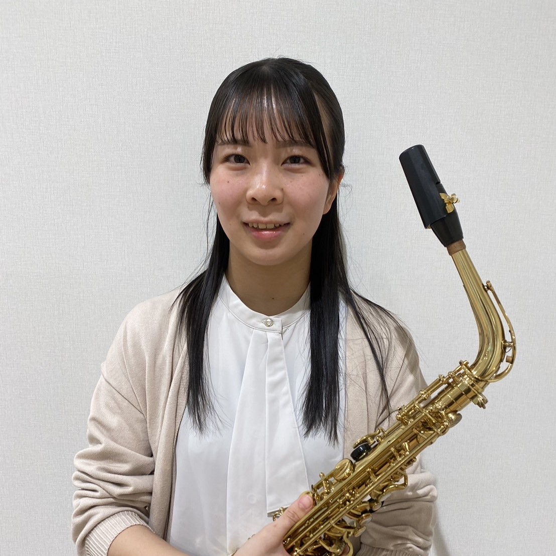サックスインストラクター：日木
演奏楽器：サックス全般
使用楽器：Selmer シリーズⅢ