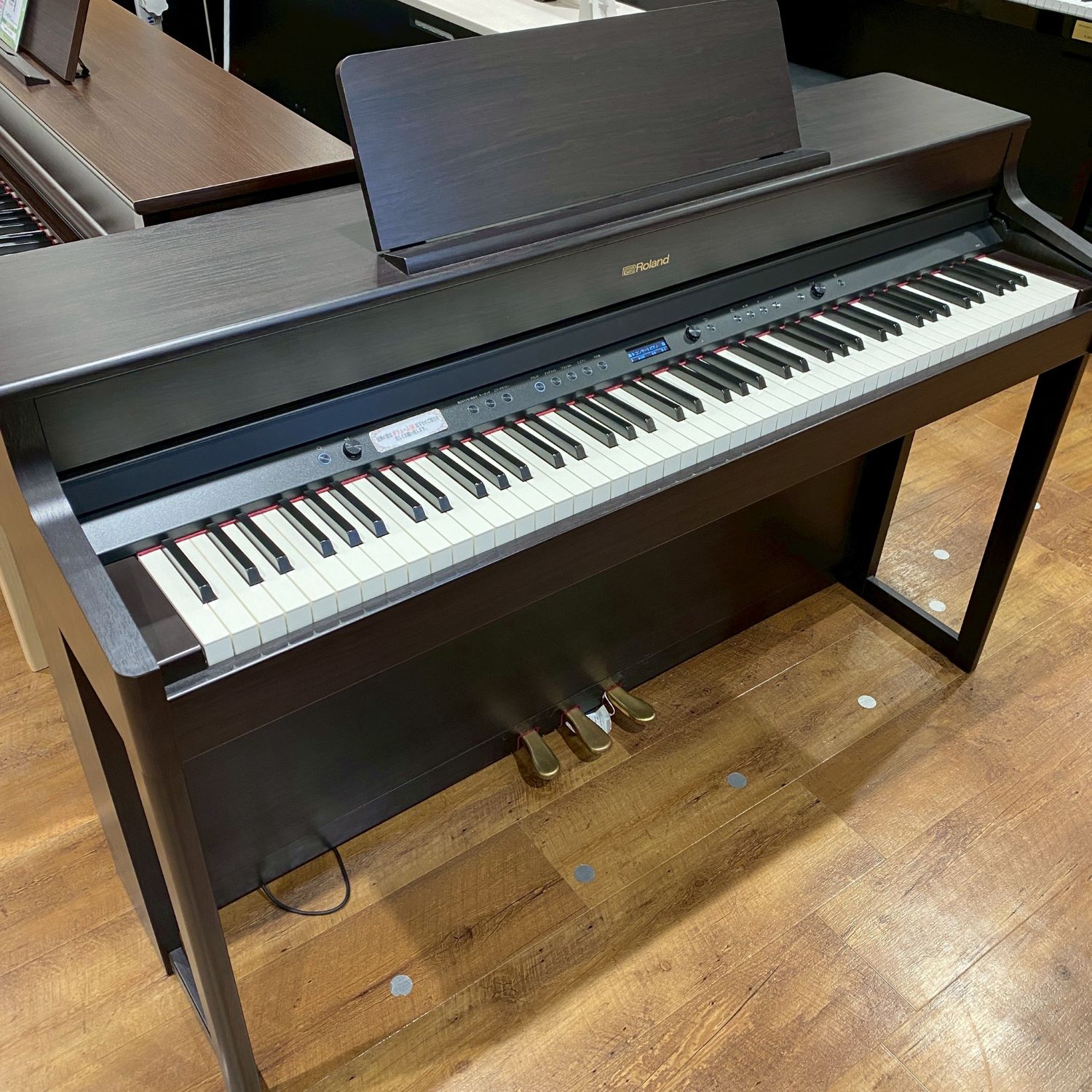 Roland HP702 DRS ダークローズウッド調 【店頭展示品】 ローランド 【 横須賀店 】
￥ 153,450 税込