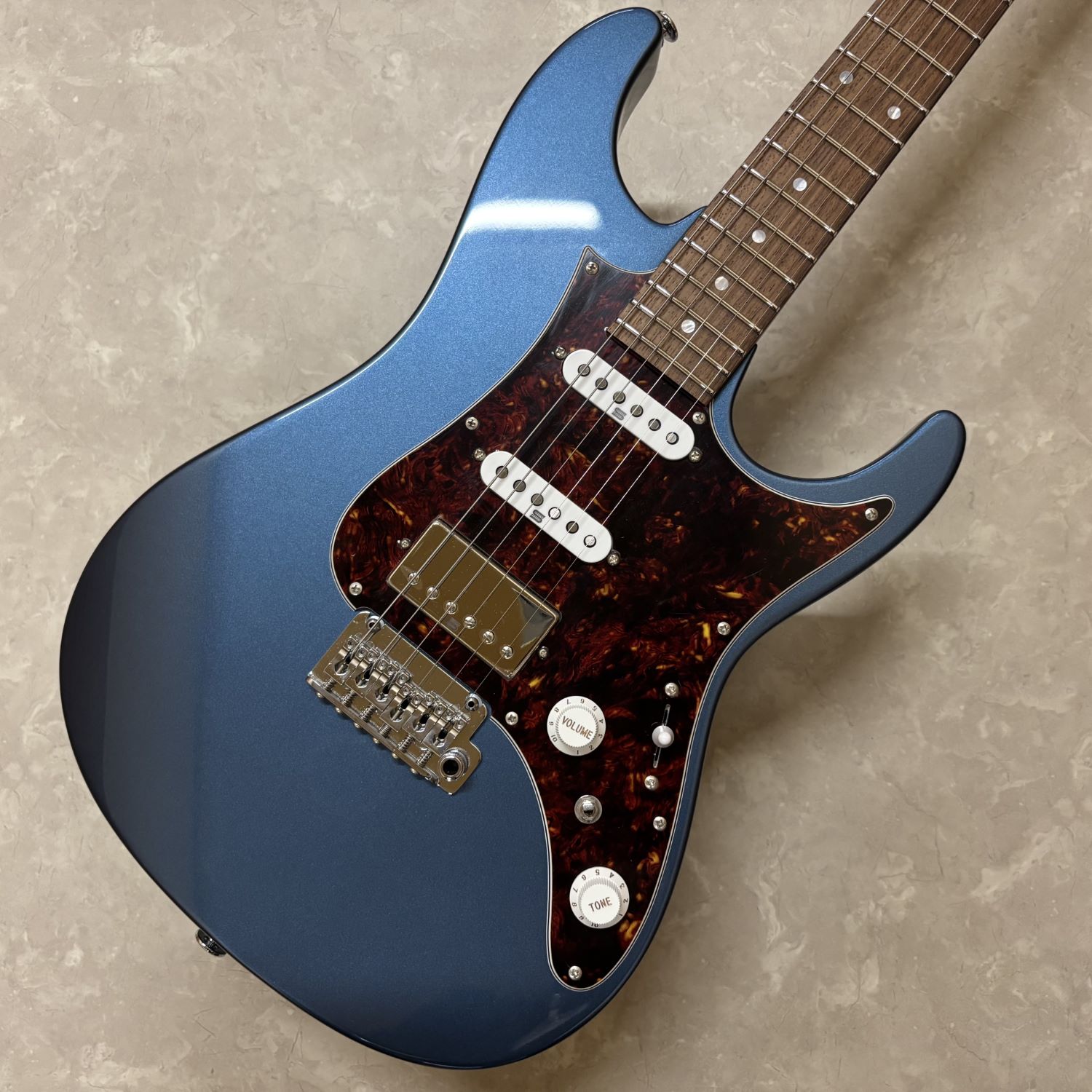 Ibanez AZ2204N【日本製】【現物画像】【3.63kg】【試奏動画あり】 アイバニーズ 【 ららぽーと横浜店 】
￥ 260,000 税込