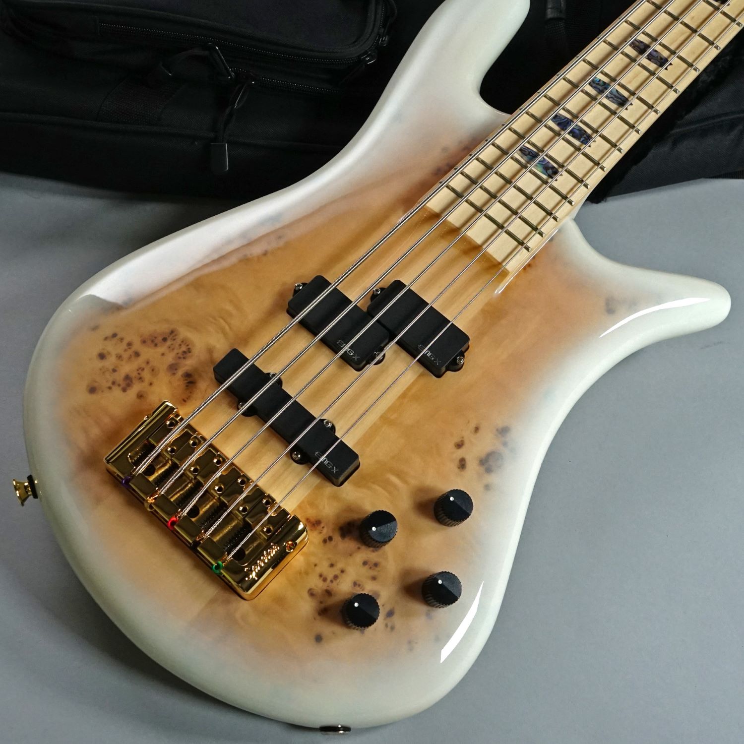 Spector EURO 5 CST EX-LTD ヘッドサイドに小さなキズ有(塗装内)の為特別価格 重量3.92Kg 現物写真 日本限定カラー スペクター 【 ミーナ町田店 】
￥ 449,000 税込