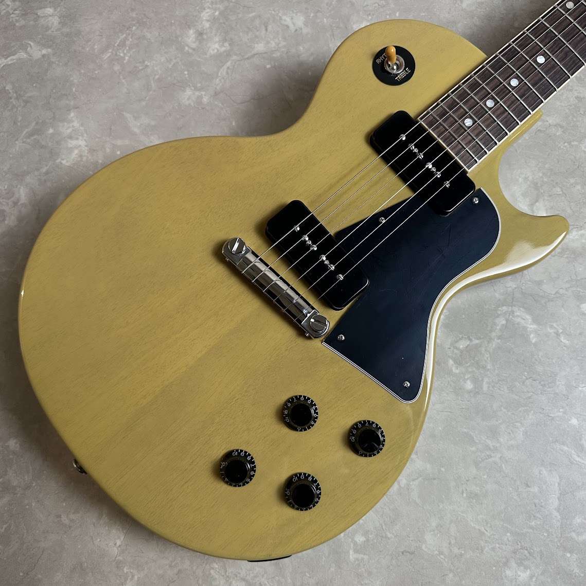 Gibson 【現物写真】 Les Paul Special TV Yellow レスポールスペシャル 【3.36kg】 ギブソン 【 ららぽーと湘南平塚店 】
￥ 220,000 税込