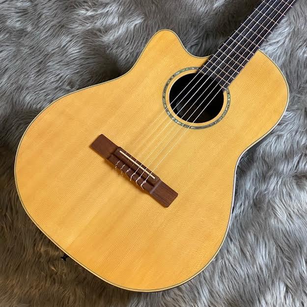 クラシックギター（レフティー）Ovation Celebrity CC243L（レフティー） レフティ—用クラシックギター【オベーション セレブリティ 中古品】