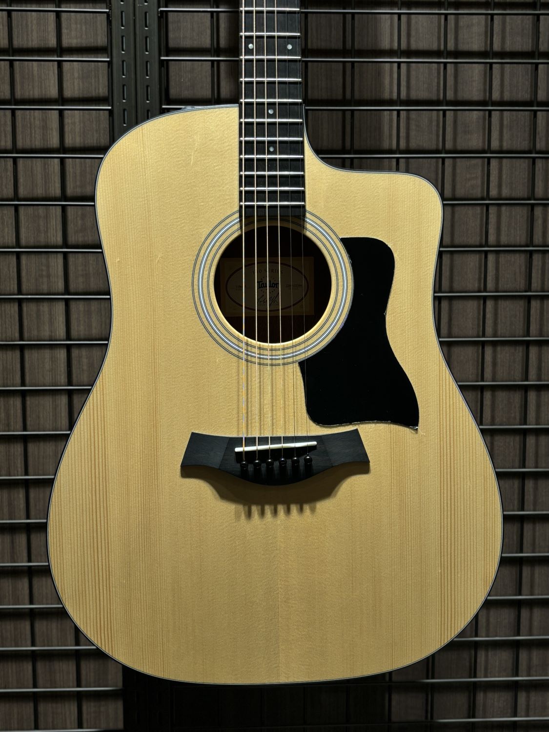 Taylor 110ce-S
通常売価￥124,900(税込)
→￥114,000(税込)
