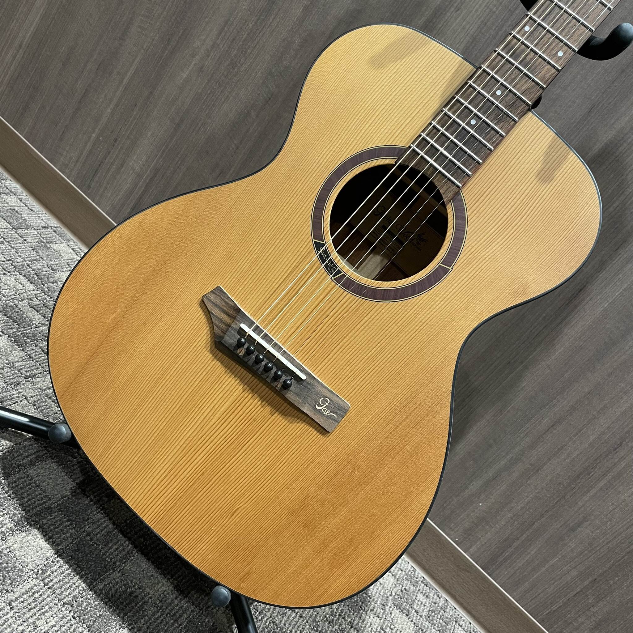 Gopher Wood Guitars i210RS
通常売価￥49,940(税込)
→￥39,800(税込)