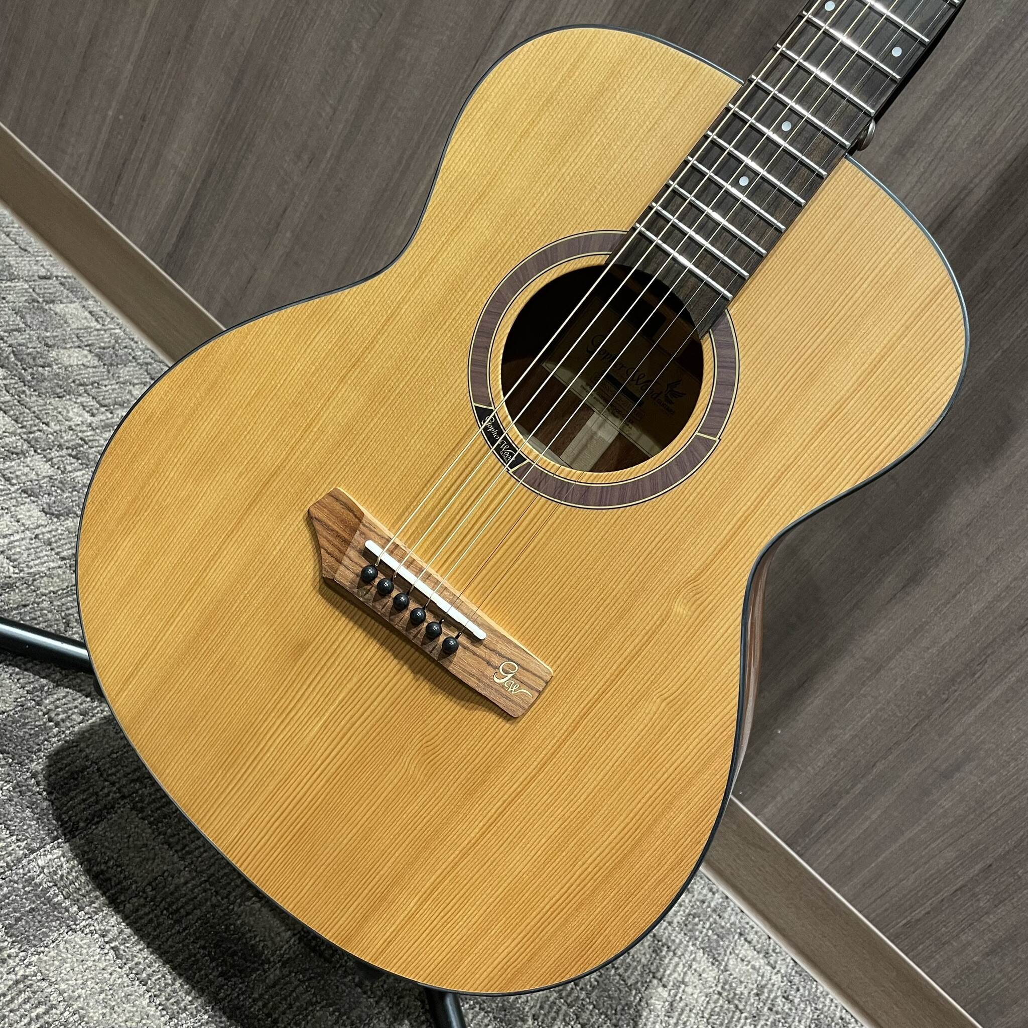 Gopher Wood Guitars i210R
通常売価￥49,940(税込)
→￥39,800(税込)
