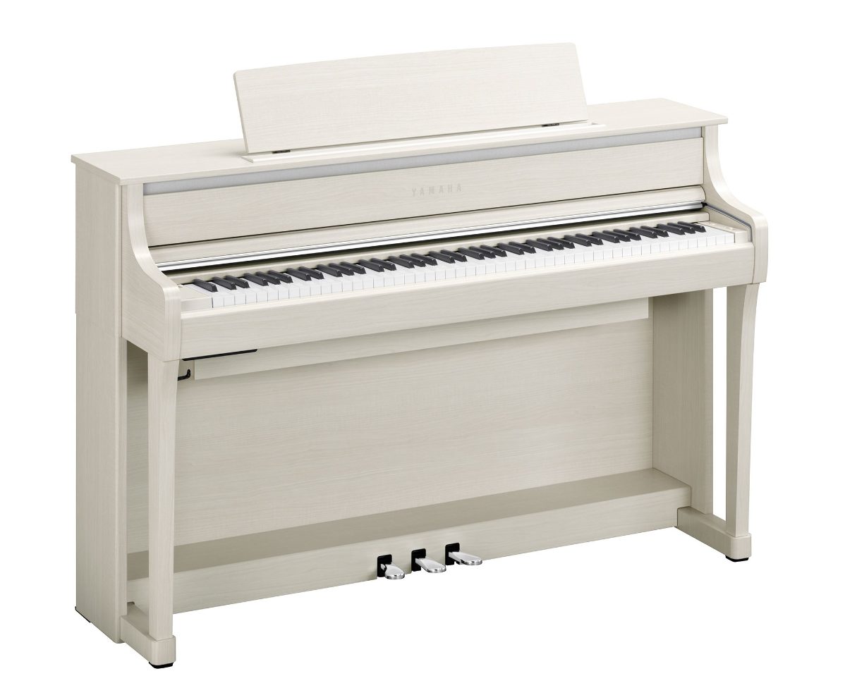 CLP-875（WB）

グランドタッチ™鍵盤、低・中・高各帯域の3ウェイスピーカーの搭載により、
グランドピアノのようなタッチ感と奥行きのある演奏感を実現しています。

...￥346,500(税込)