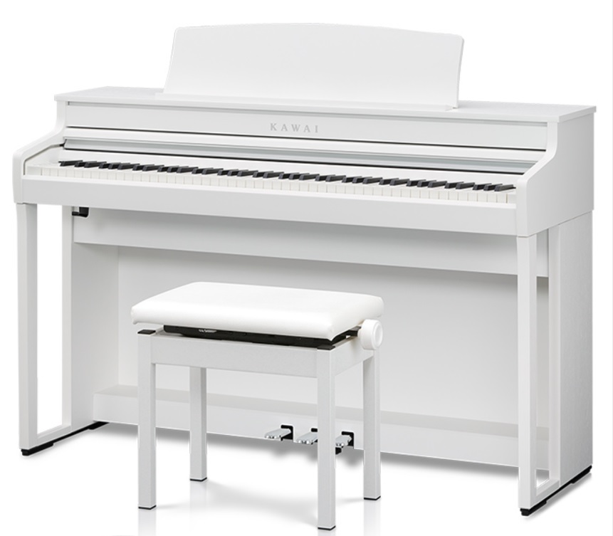 クラシックピアノ演奏に特化させ、レッスンにもしっかり対応できるピアノ。KAWAI×島村楽器コラボレーションモデルKAWAI / SCA401（PW）