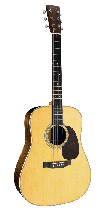 C.F.martinD-28 新旧モデル弾き比べ可能