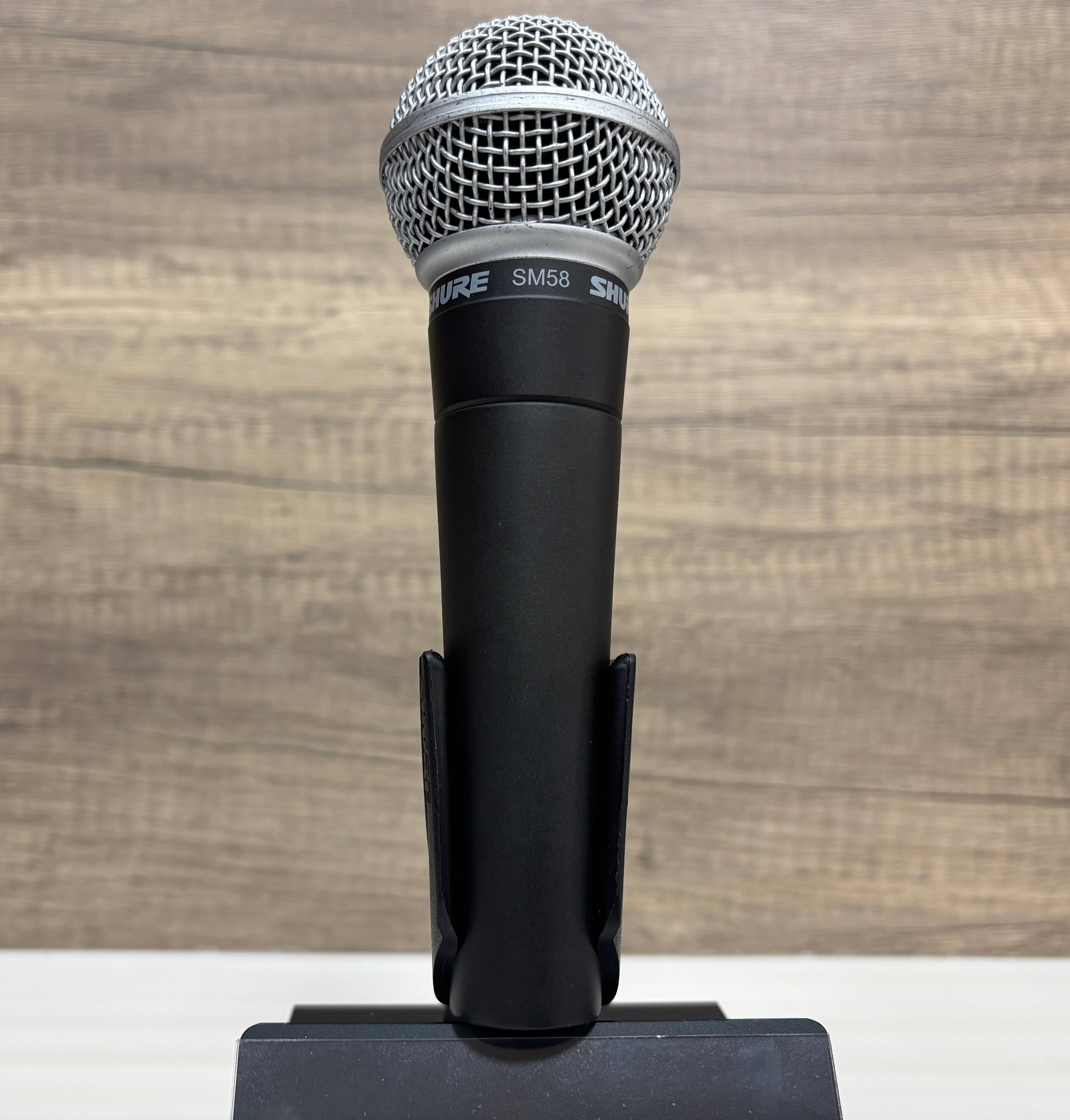 SHURE
SM58