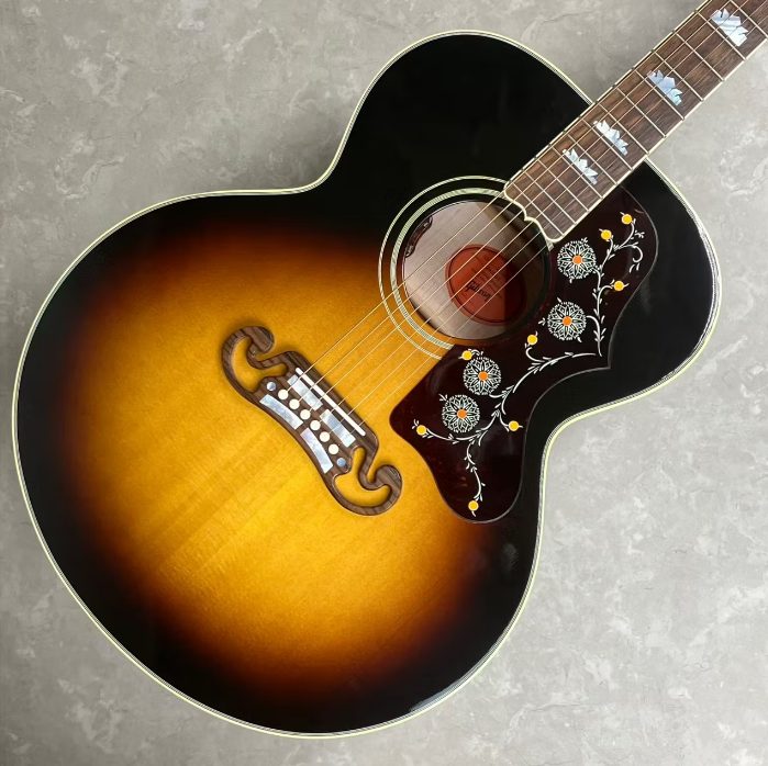 【Gibson】SJ-200 Original:VS
通常¥753,000（税込）
→￥715,350（税込）