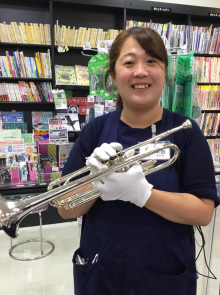 管楽器アドバイザー　中田（なかだ）

管楽器アドバイザーの中田です。中学生の時に吹奏楽部に入部し、トランペットを担当していました。
トランペットもポップス・ジャズ・オーケストラと幅広く活躍する楽器なので、
もっともっと楽しむ人が増えたらいいなと思っております。
音楽教室の担当もしておりますので、教室の事もお気軽にご相談ください。