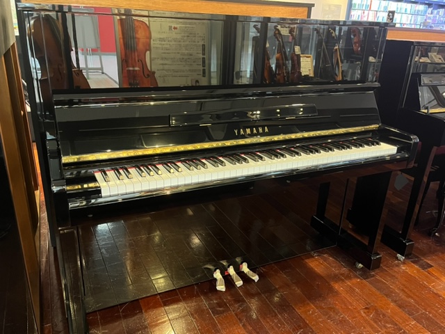 YAMAHA　U10BL(1988年製)　￥440,000(税込)