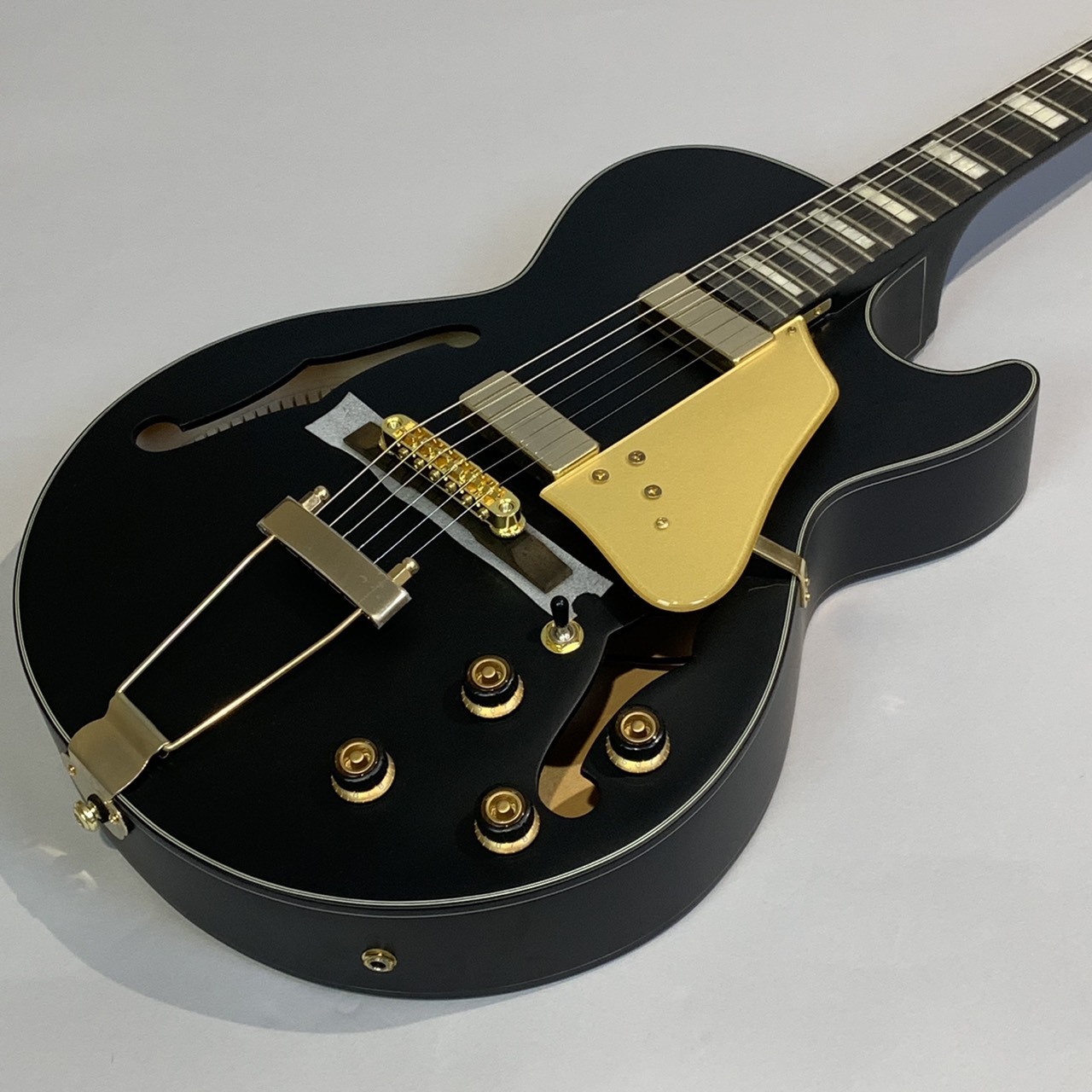 Ibanez/AG85-BKF