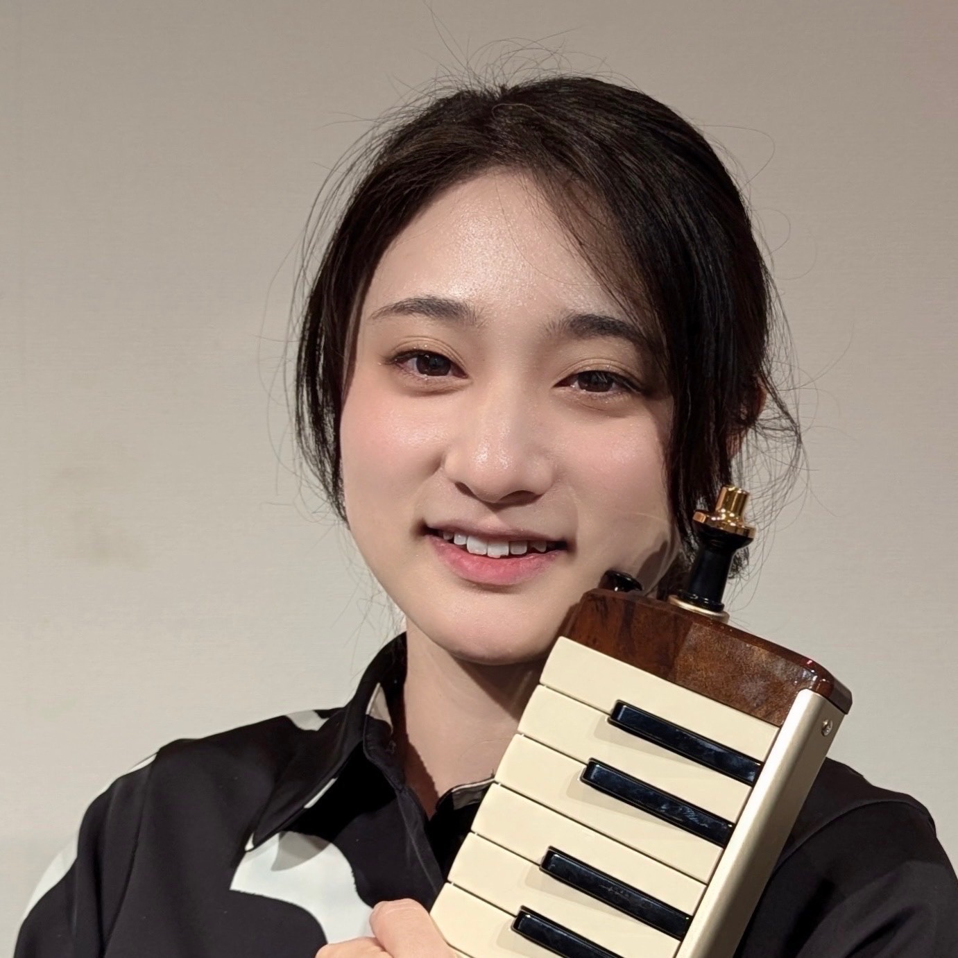 ピアノインストラクター・SUZUKIケンハモ認定講師むらかみ