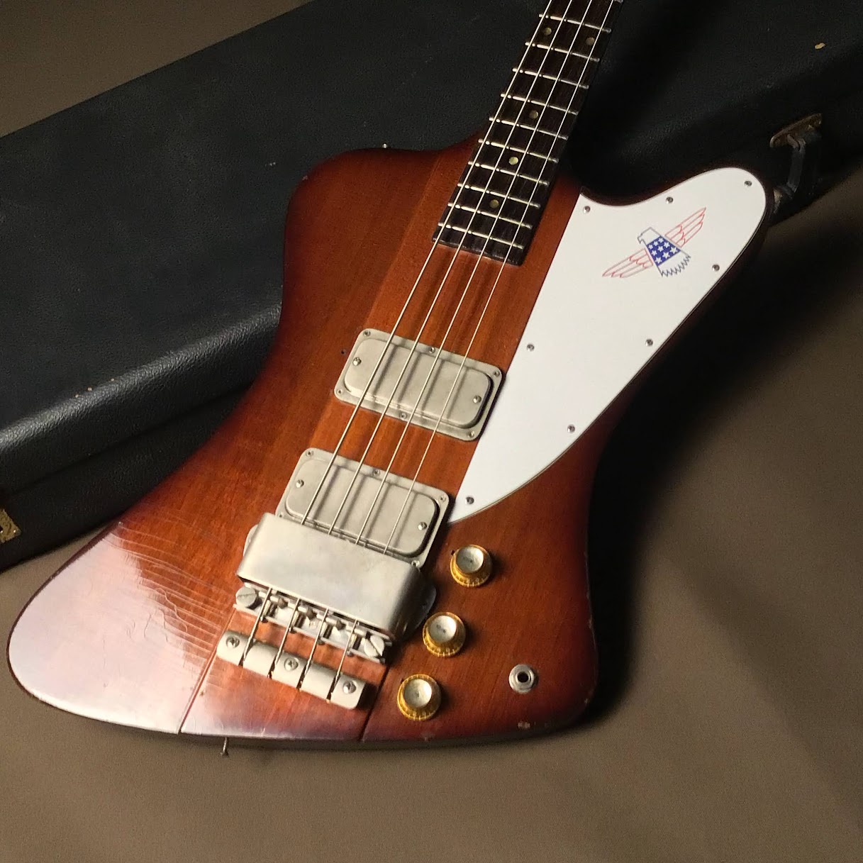 ヴィンテージ】Gibson 1964Thunderbird Ⅳ入荷しました！ ｜ イオン