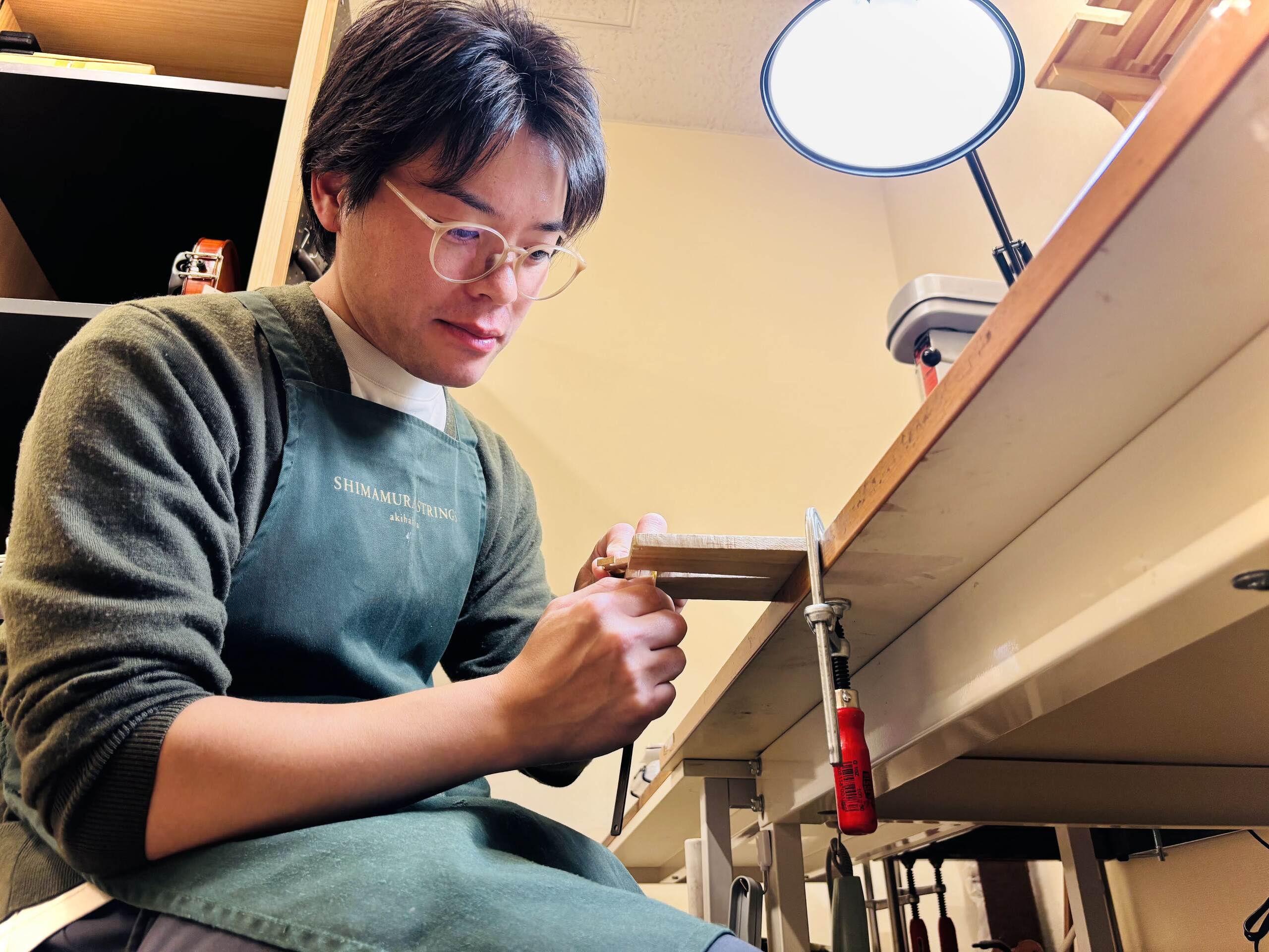 弦楽器リペアマン／楽器・弓製作者糟谷 宏(カスヤ ヒロシ)